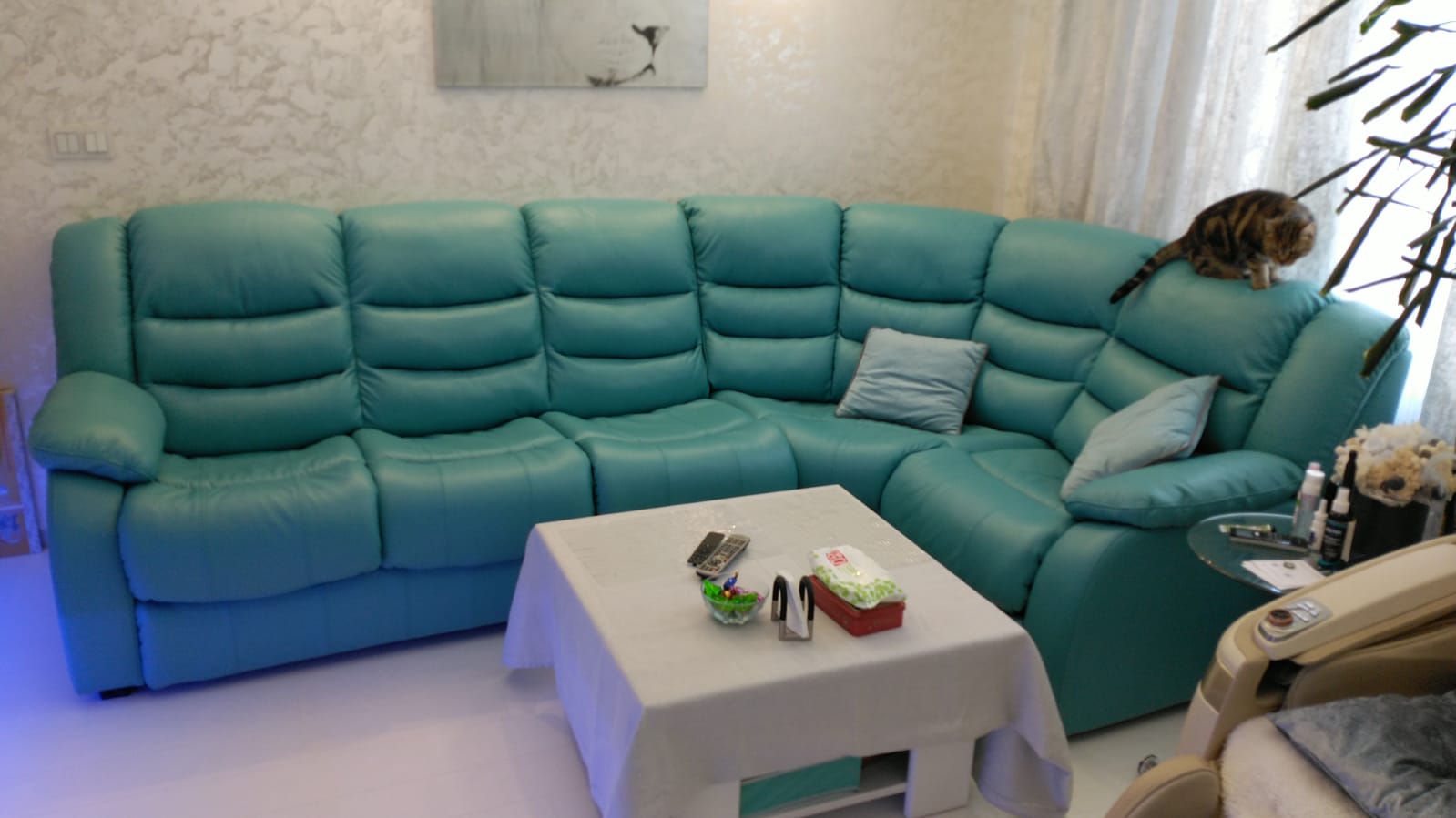 Перетяжка дивана на дому. Новогиреево